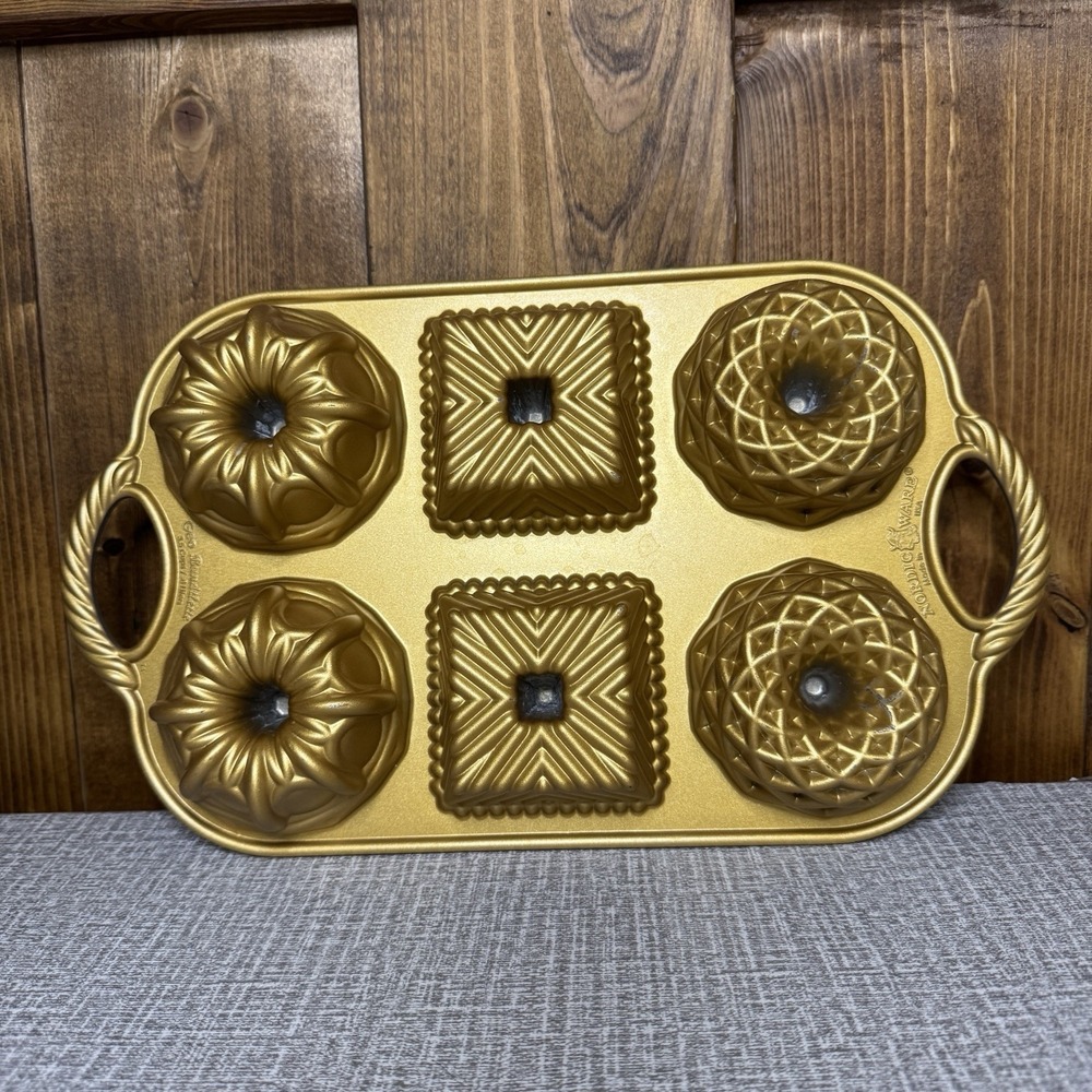 Nordic Ware Gold Geo Bundtlette Pan Mold Baking Mini Bundts 3.5 Cups Six Bundts